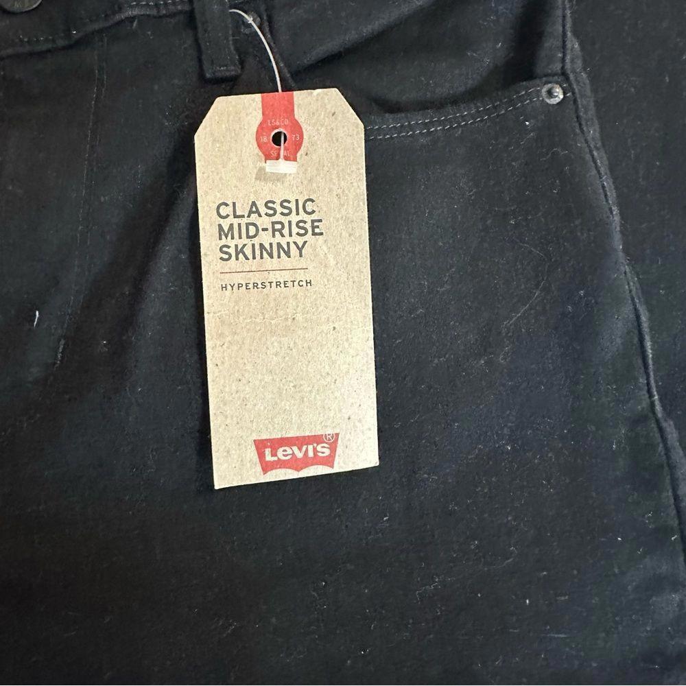 Levi’s Classic Mid-rise Skinny Jeans - Picture 2 of 5